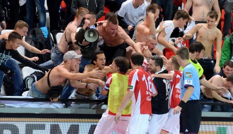 FOTO: Slavia vs. Sparta 3:3! Filinger vstoupil po derby do historie futsalu