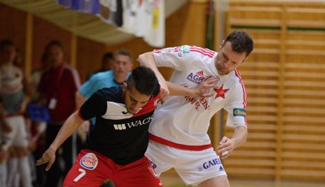 Slavia doma cítí šanci. Podaří se jí v sobotu postup do finále?