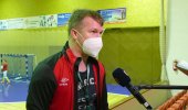 Slávisté mohou nadále počítat s trenérem Davidem Fričem