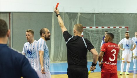 Vyhecované finále otočila Plzeň v samotném závěru a je bod od titulu