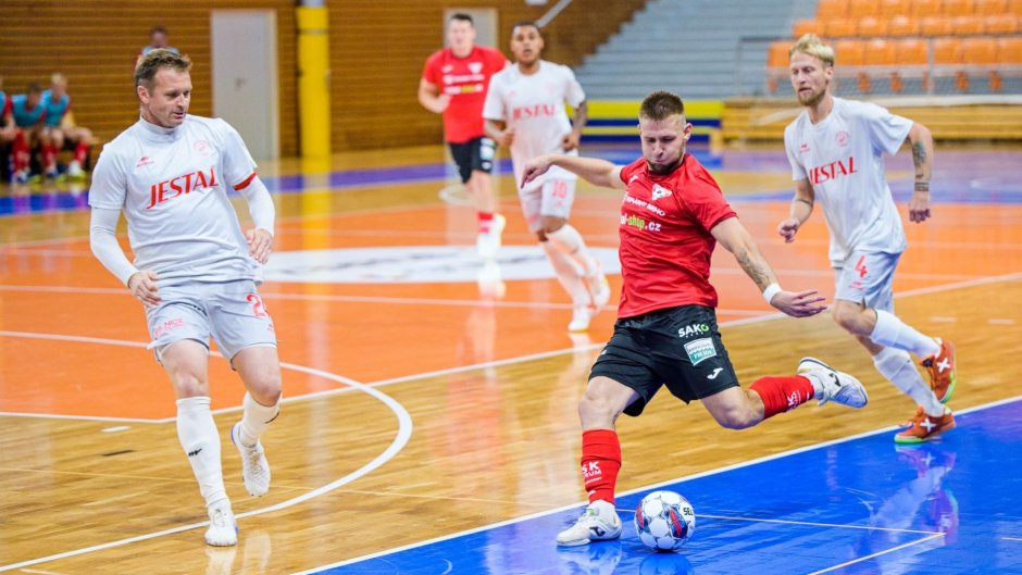 Goleadas, disputas de pênaltis e equilíbrio no futsal do Intercolegial 40  anos, em Queimados - 41º Intercolegial Sesc O Globo