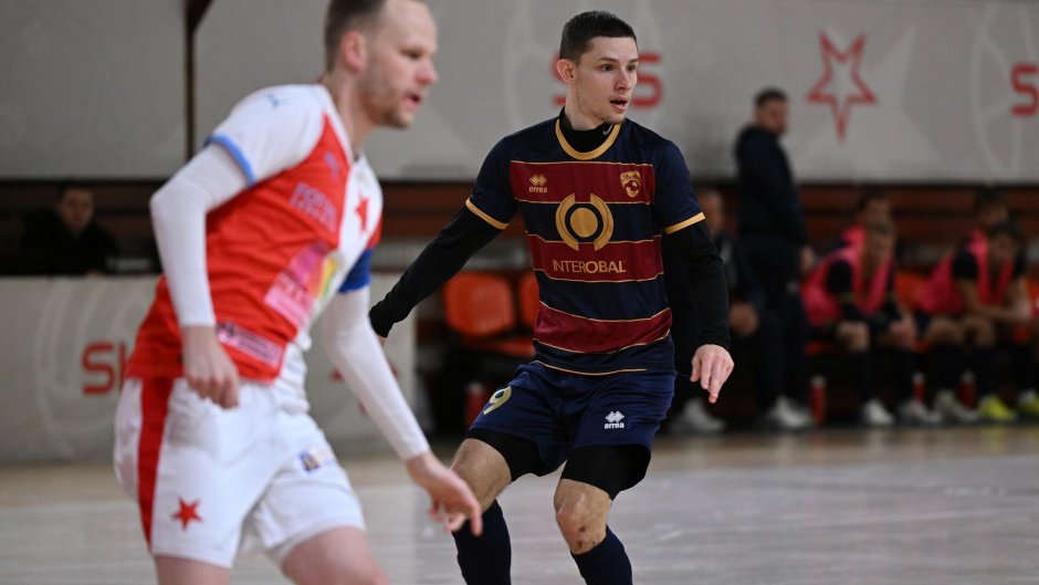 Křivánek a Knobloch prodloužili smlouvy, Rapid představil druhou ze šesti posil